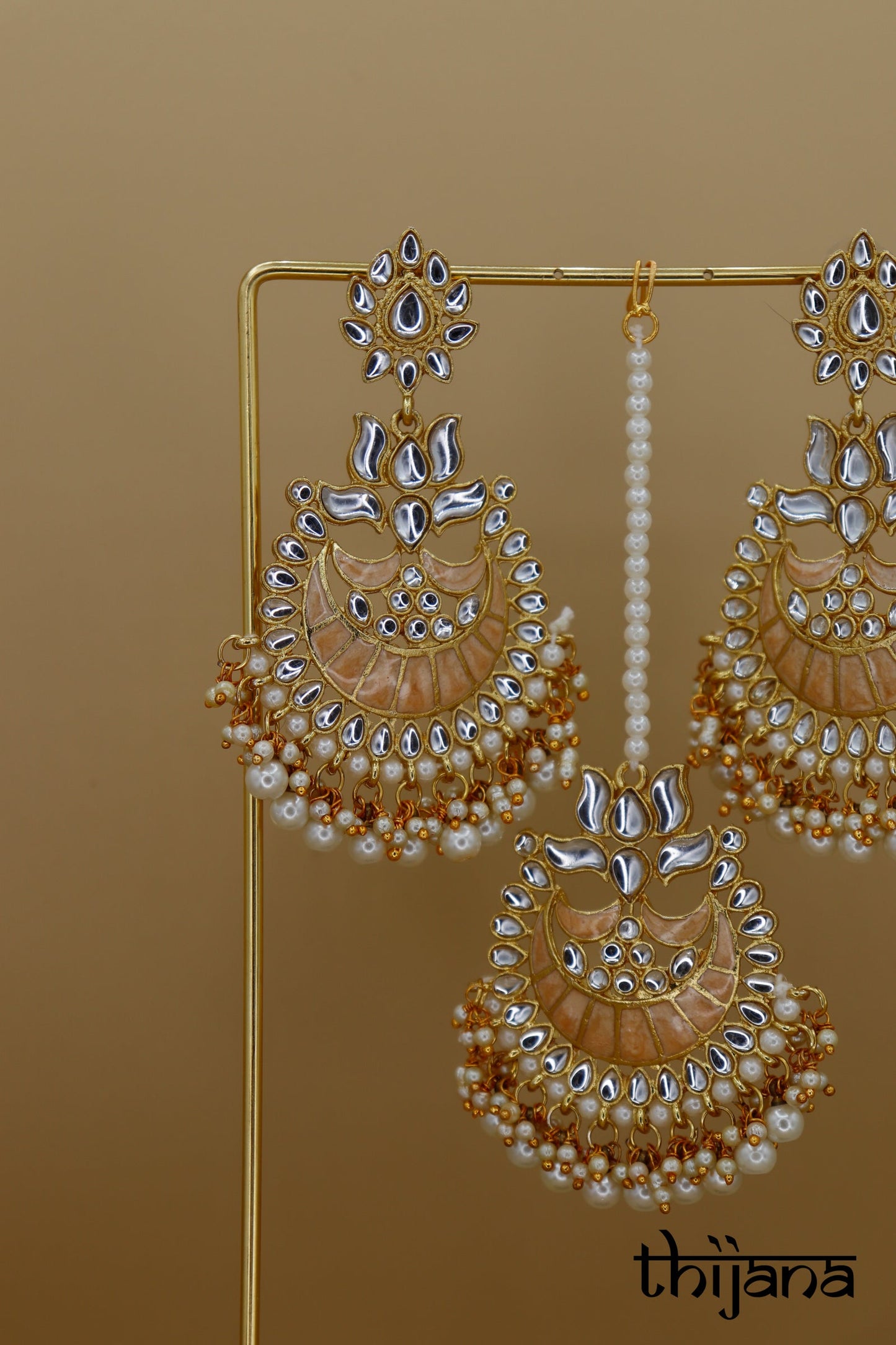 Earring with matching tikka